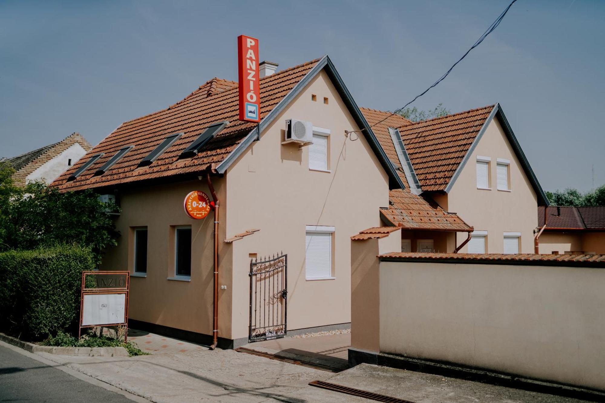 Aranyhíd Vendégház Makó Exterior foto
